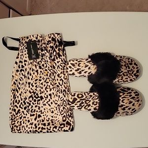 NWT INC slippers with bag